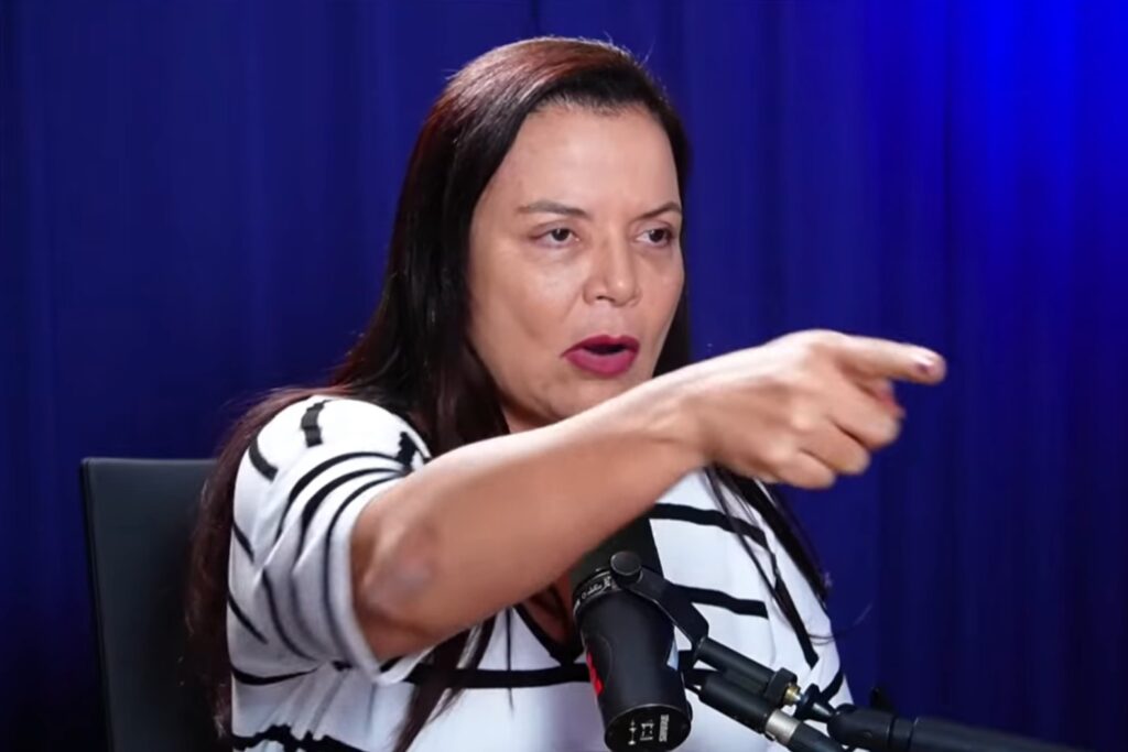 Andréa Vermont no Podcast 3 Irmãos