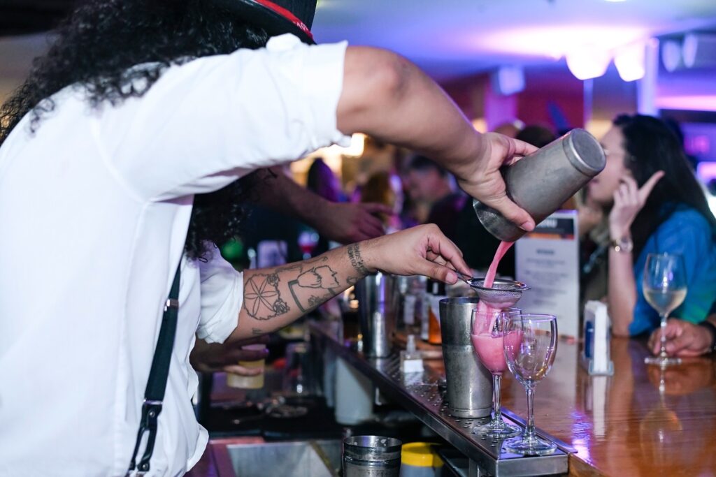 Art Battle Lounge By Pullman - Batalha de pintura