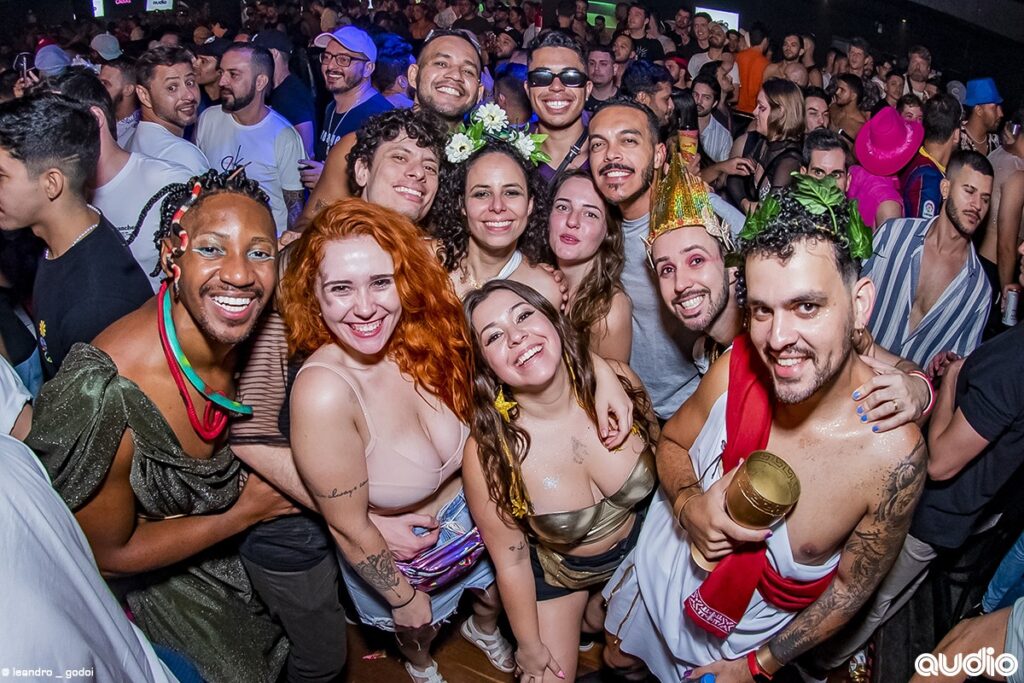 Festa Agrada gregos na Áudio