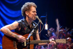 Nando Reis faz show gratuito em São Paulo