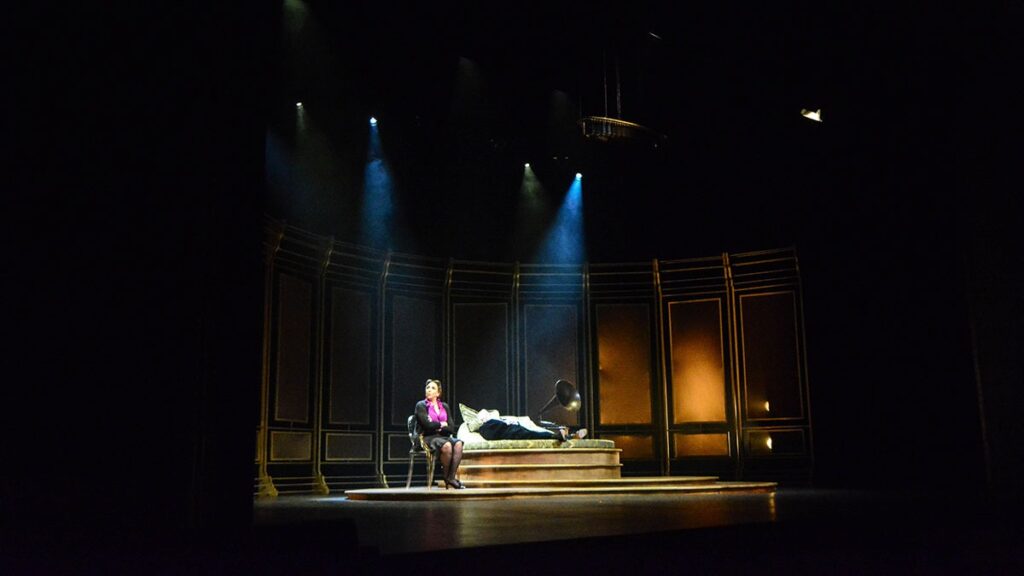 Peça de comédia Fica Comigo Esta Noite