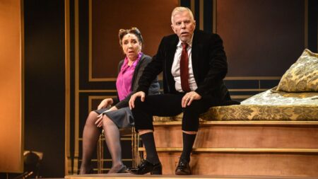 Peça de comédia Fica Comigo Esta Noite