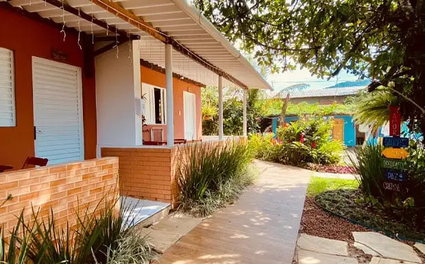 Acomodações da Pousada Pé na Areia