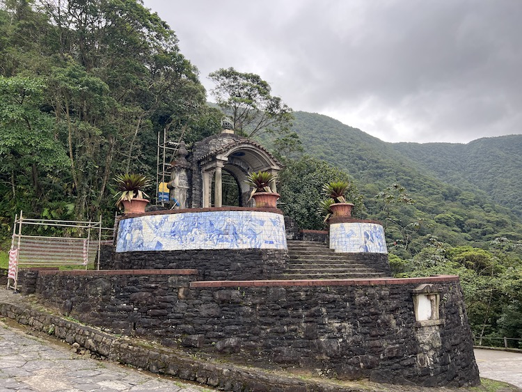Construção antiga na Estrada Velha de Santos