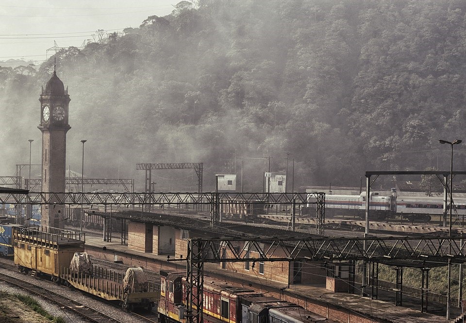 Estação de Paranapiacaba e torre relógio ao fundo