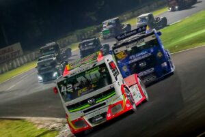 Formula Truck, corrida noturna