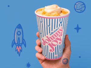 Johnny Joy da milkshake para quem ir tatuado