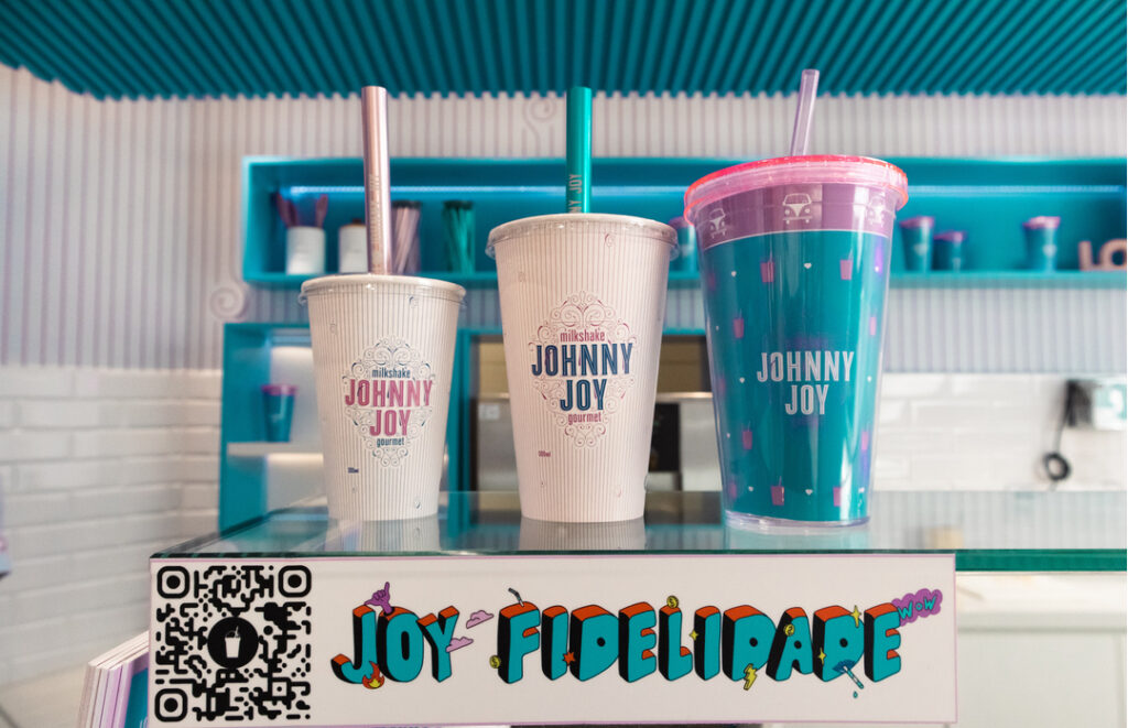 Johnny Joy da milkshake para quem ir tatuado
