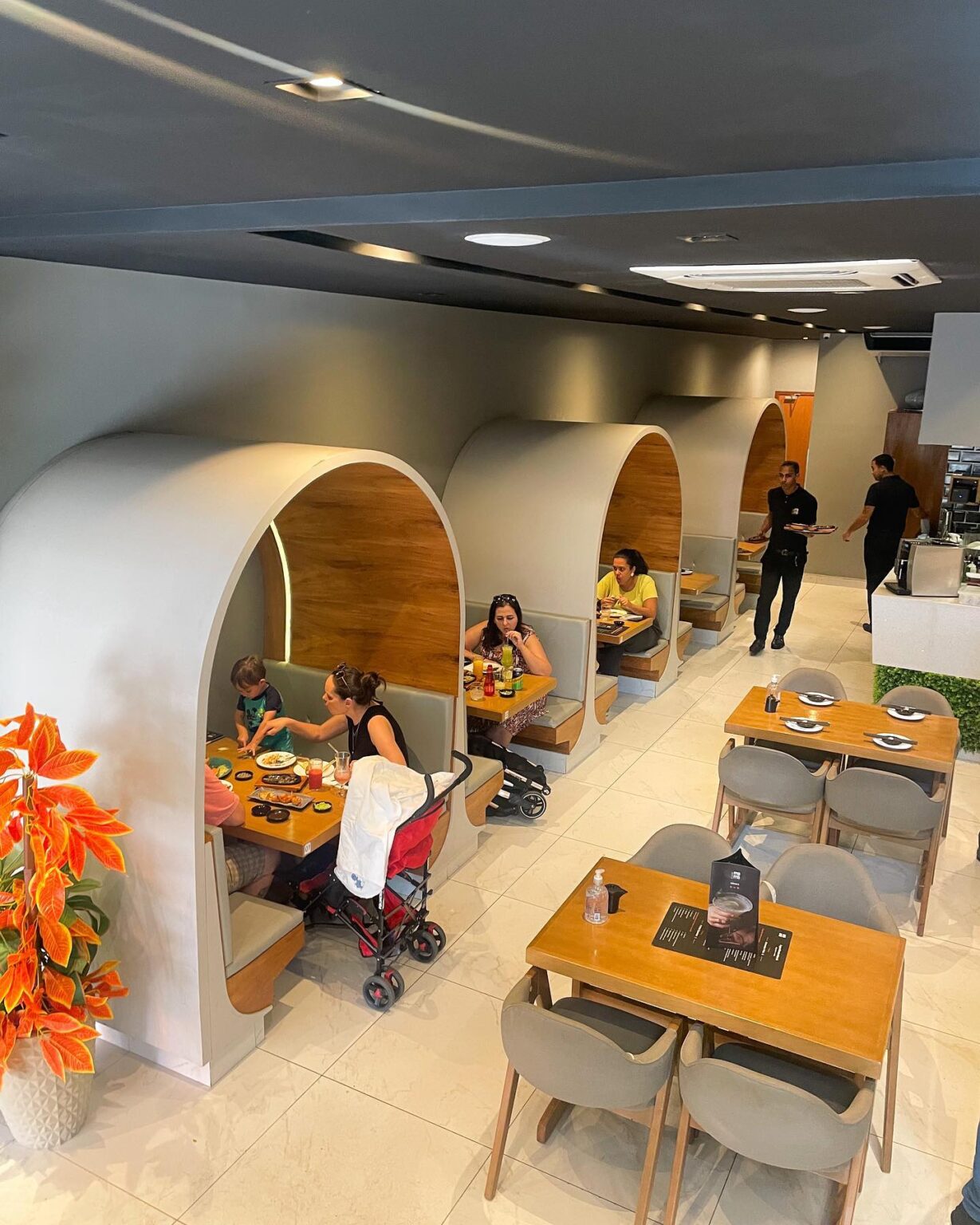 Restaurante japonês Momo Sushi