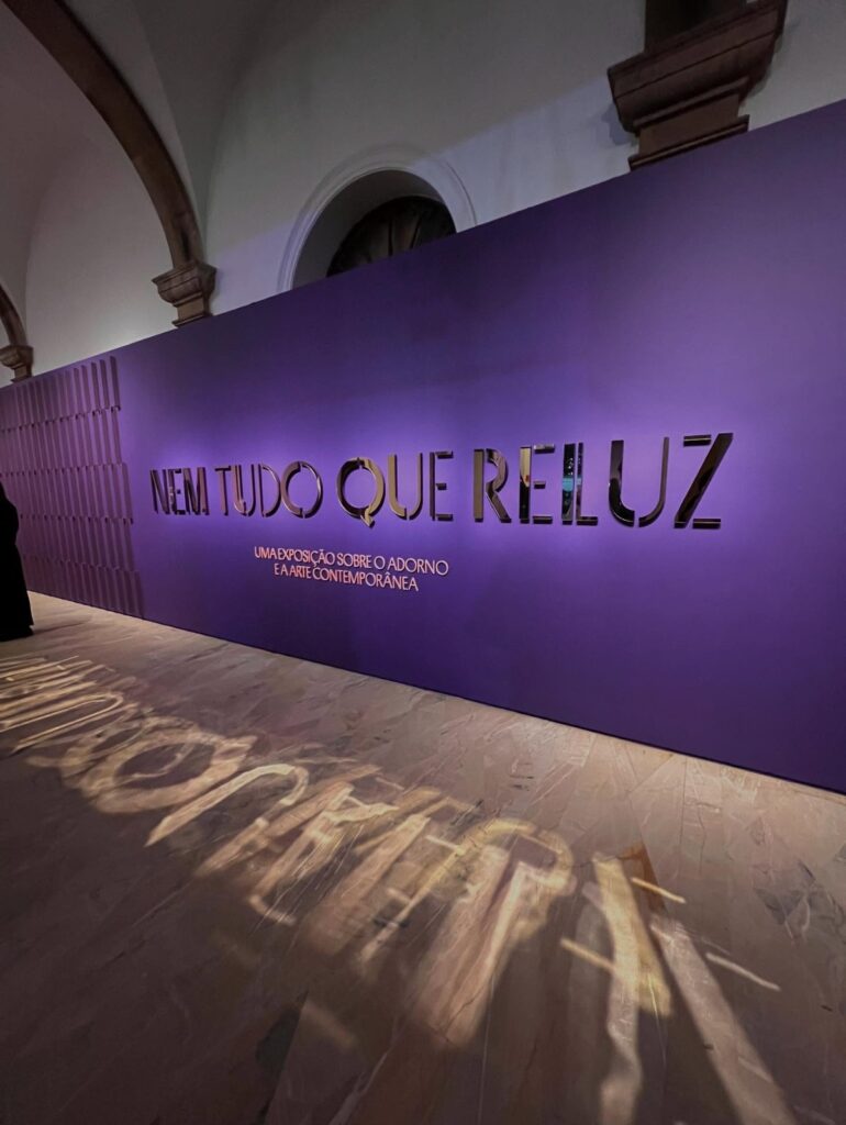 Exposição Nem Tudo que Reluz Vivara