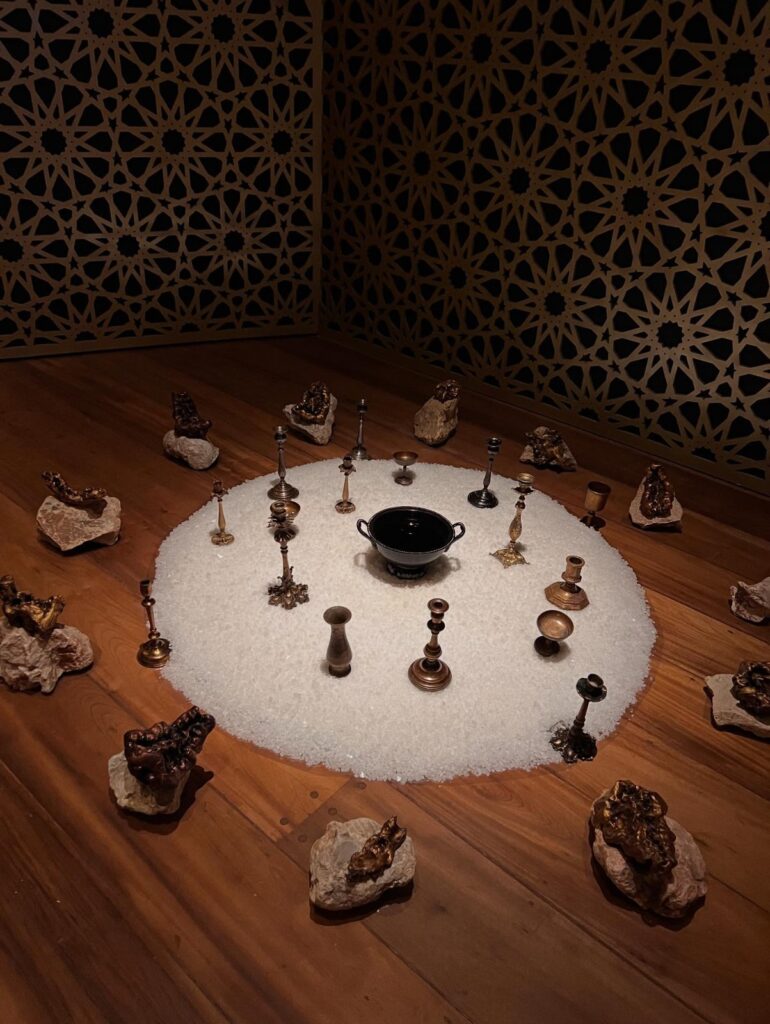 Exposição Nem Tudo que Reluz Vivara