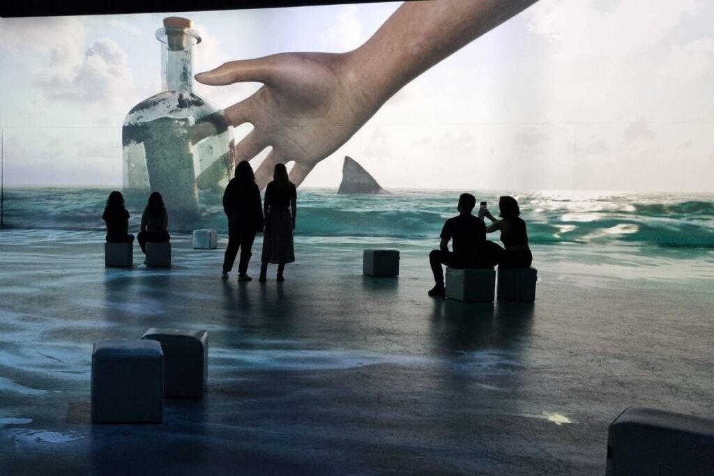 Parte da exposição de Julio Verne no MIS Experience