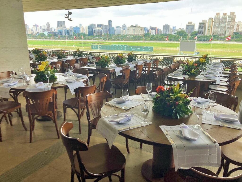 Vista do Restaurante Cena no Jockey Club SP