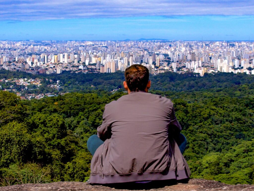 Vista da Pedra Grande no Horto Florestal em SP