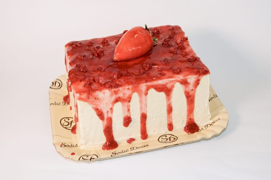Bolo Morango do Amor Sodiê Doces