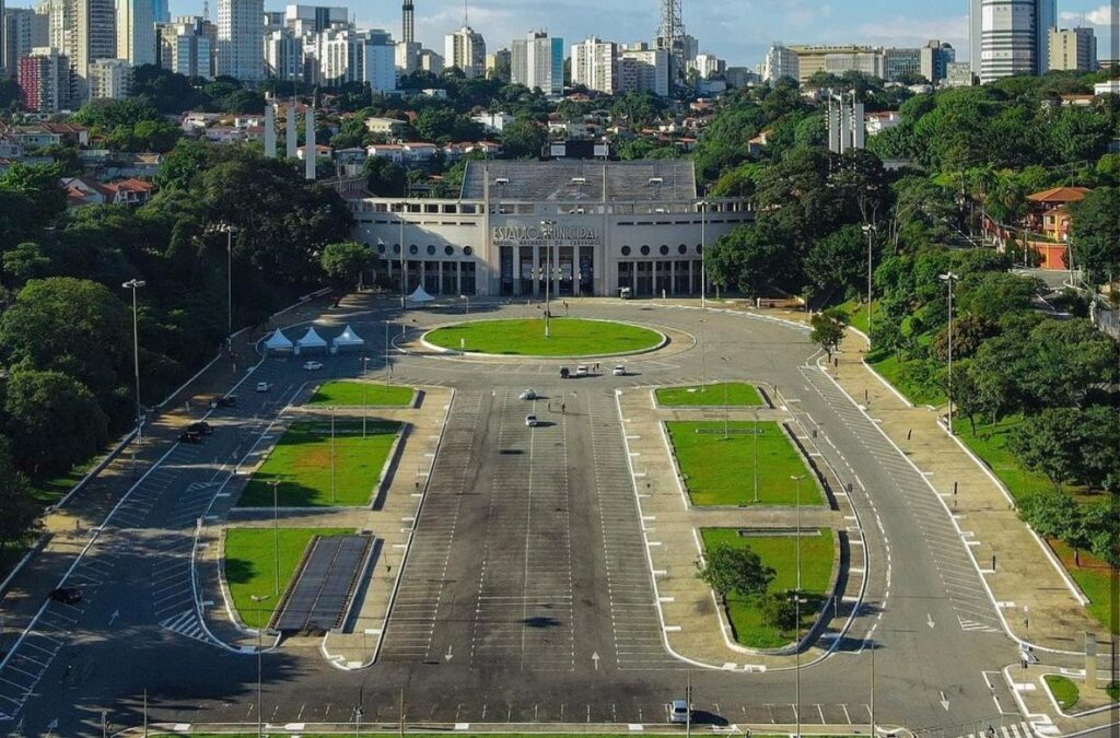 Praça Charles Miller