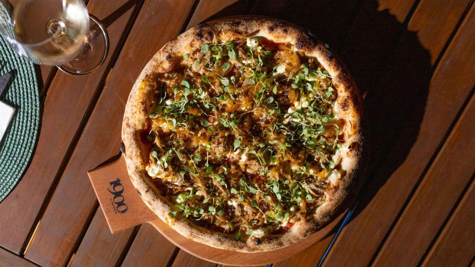 Dengo e 1900 Pizzeria - Pizza Barbecau:Divulgação