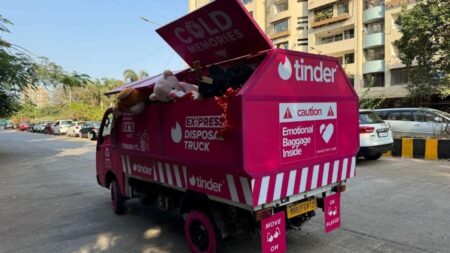 Tinder lança campanha “Move On” na Índia