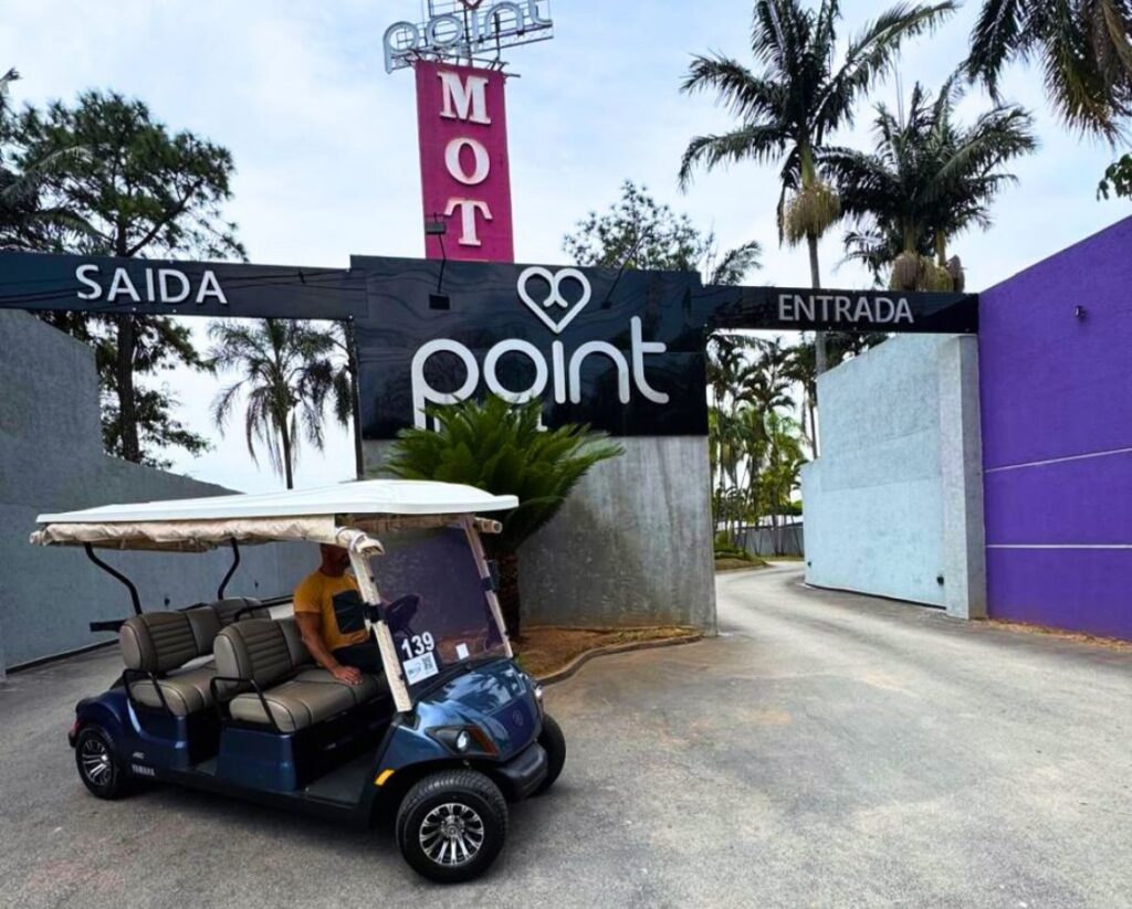 Motel Point - Love Car